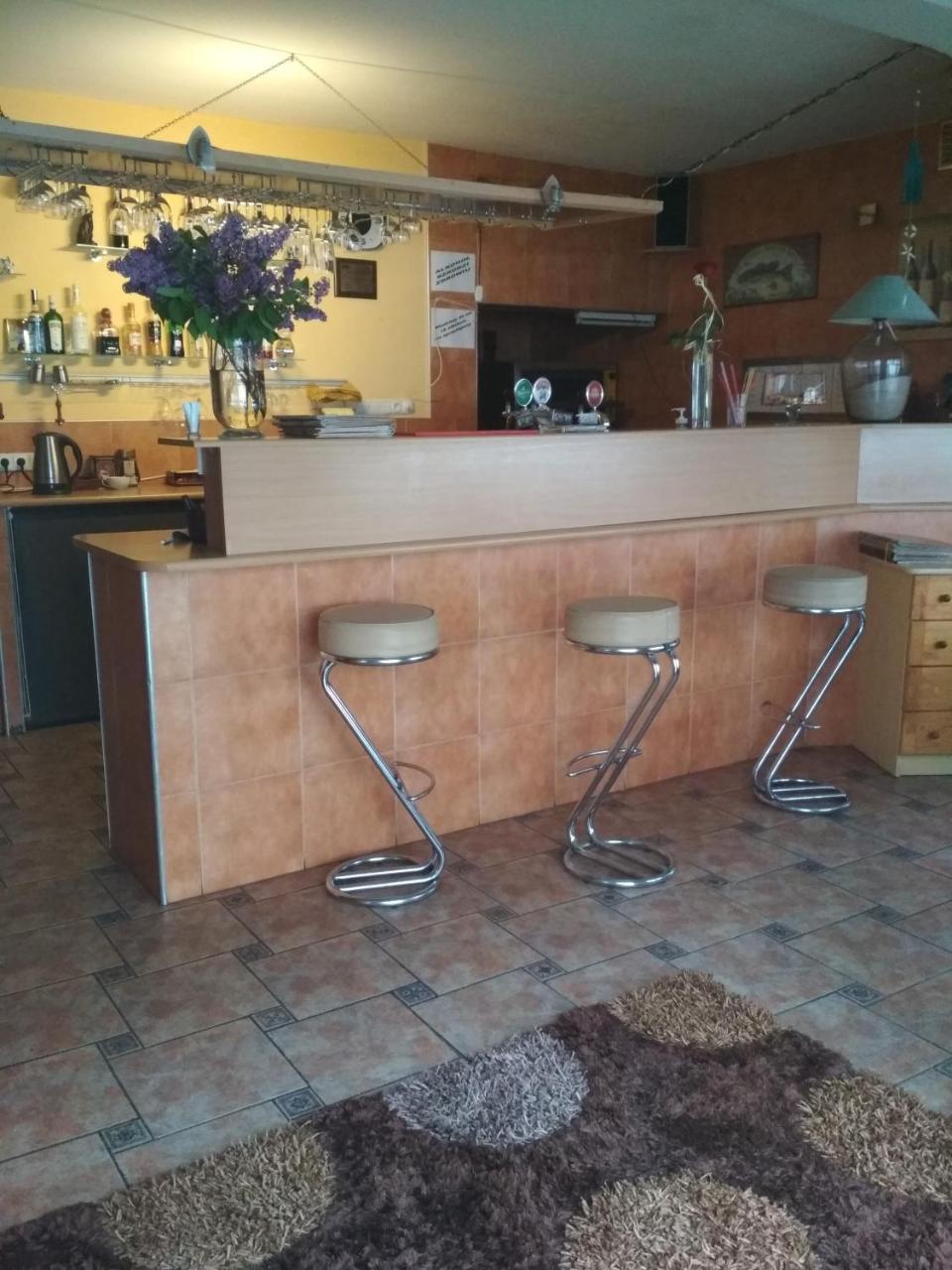 Pensjonat I Restauracja U Zdzicha 罗威 外观 照片